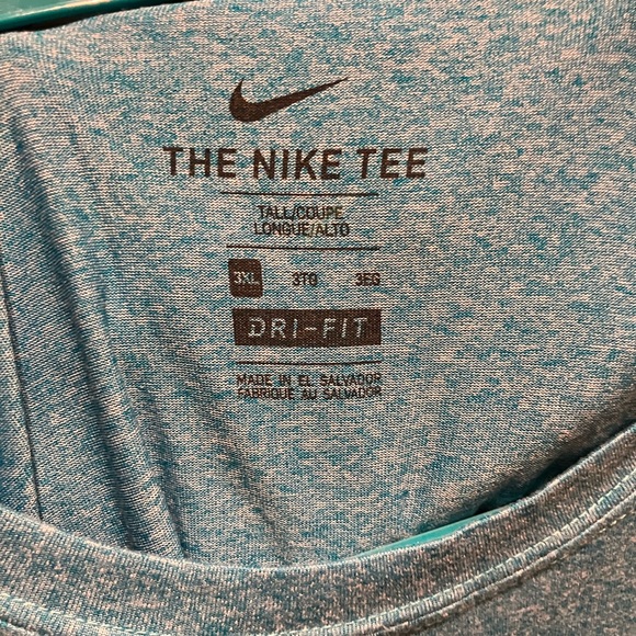 Active wear t-shirts. Great condition - Picture 14 of 16